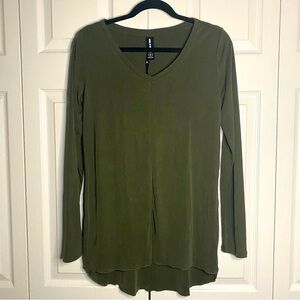 Olive Ribbed Knit V-Neck Flowy Loose Relax Fit High-Low Hem Long Sleeve Top NWT